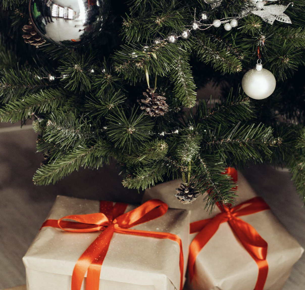 The Meaning of Christmas Wreaths & Twelfth Night